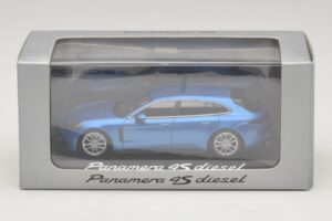 Porsche Panamera 971 4S Diesel Blau Metallic Minichamps 1:43 WAP0207600H Metall – Bild 5 von 5