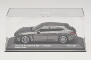 Porsche Panamera 971 Sport Turismo 4S Grau Minichamps 1:43 410066111 Metall – Bild 4 von 5
