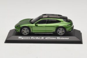 Porsche Taycan Turbo S Cross Turismo Grün Minichamps 1:43 WAP0207830M003 Metall