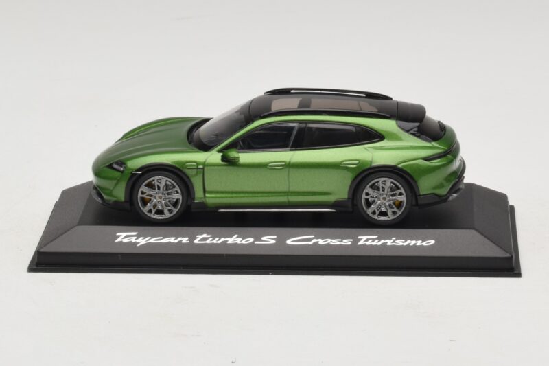 Porsche Taycan Turbo S Cross Turismo Grün Minichamps 1:43 WAP0207830M003 Metall