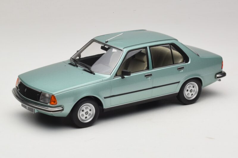 Renault 18 Hellgrün MCG 1:18 MCG18596 Metall