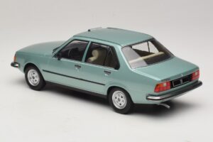 Renault 18 Hellgrün MCG 1:18 MCG18596 Metall – Bild 5 von 6