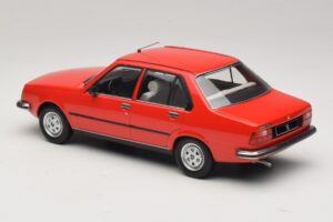 Renault 18 Rot MCG 1:18 MCG18595 Metall – Bild 5 von 6