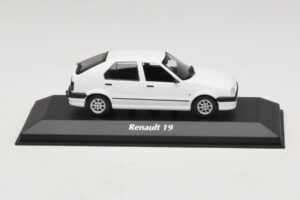 Renault 19 Weiss Maxichamps 1:43 940113700 Metall