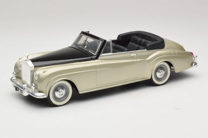 Rolls-Royce Silver Cloud II Silber Solido 1:18 8006 Metall