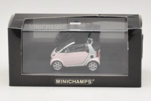 Smart Fortwo 450 Cabrio Weiss Legally Blonde 2 Ersatzkarton Minichamps 1:43 402173900-R1 Metall – Bild 5 von 5
