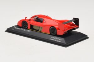 Toyota GT-One TS020 Street Rot Minichamps 1:43 433991603 Metall – Bild 3 von 5