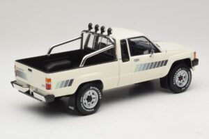Toyota Hilux N50 Xtra Cab 4x4 Weiss KK-Scale 1:18 KKDC181564 Metall – Bild 2 von 6