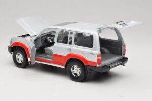 Toyota Land Cruiser J80 Silber Rot Road Legends 1:18 92098 Metall – Bild 5 von 8