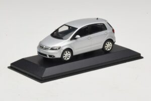 Volkswagen Golf Plus Mk5 Silber Ersatzkarton Minichamps 1:43 400054370-R1 Metall – Bild 2 von 5