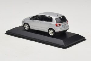 Volkswagen Golf Plus Mk5 Silber Ersatzkarton Minichamps 1:43 400054370-R1 Metall – Bild 3 von 5