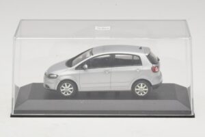 Volkswagen Golf Plus Mk5 Silber Ersatzkarton Minichamps 1:43 400054370-R1 Metall – Bild 4 von 5