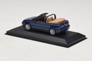 Volkswagen Golf Mk4 Cabriolet Blau Händler-Edition Minichamps 1:43 GOLF005 Metall – Bild 3 von 5
