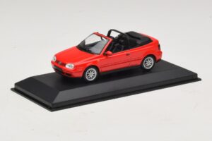 Volkswagen Golf Mk4 Cabriolet Rot Händler-Edition Minichamps 1:43 GOLF006 Metall – Bild 2 von 5