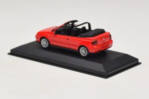 Volkswagen Golf Mk4 Cabriolet Rot Händler-Edition Minichamps 1:43 GOLF006 Metall – Bild 3 von 5