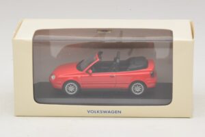 Volkswagen Golf Mk4 Cabriolet Rot Händler-Edition Minichamps 1:43 GOLF006 Metall – Bild 5 von 5