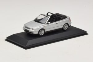 Volkswagen Golf Mk4 Cabriolet Silber Händler-Edition Minichamps 1:43 GOLF004 Metall – Bild 2 von 5