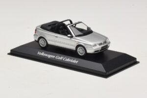 Volkswagen Golf Mk4 Cabriolet Silber Maxichamps 1:43 940058331 Metall – Bild 3 von 5