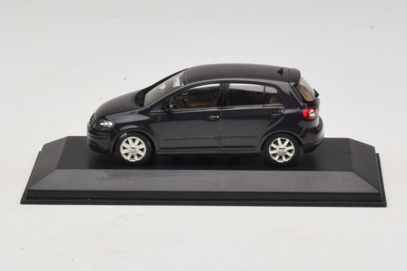 Volkswagen Golf Plus Mk5 Schwarz Minichamps 1:43 GOLF007 Metall