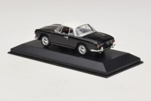 Volkswagen Karmann Ghia Schwarz mit weissem Dach Minichamps 1:43 430050224 Metall – Bild 3 von 5