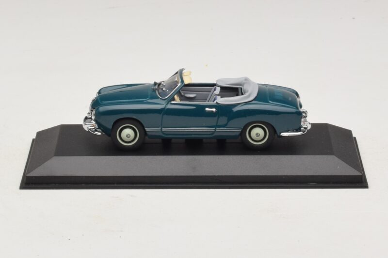 Volkswagen Karmann Ghia Cabriolet Dunkelblau Minichamps 1:43 GHIA001 Metall
