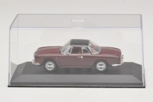 Volkswagen Karmann Ghia Rot Mit Schwarzem Dach Minichamps 1:43 GHIA002 Metall – Bild 4 von 5