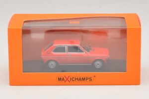 Volkswagen Polo Mk1 Rot Maxichamps 1:43 940050500 Metall – Bild 5 von 5
