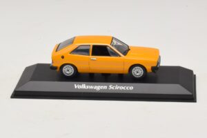 Volkswagen Scirocco Mk1 Gelb Maxichamps 1:43 940050424 Metall