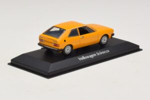 Volkswagen Scirocco Mk1 Gelb Maxichamps 1:43 940050424 Metall – Bild 2 von 5