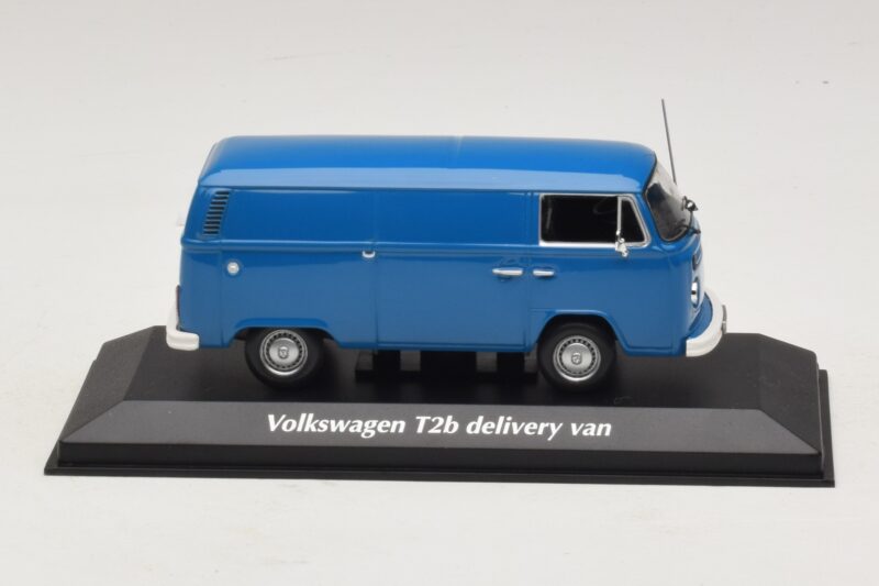 Volkswagen T2b Lieferwagen Blau Maxichamps 1:43 940053061 Metall