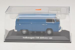 Volkswagen T2b Lieferwagen Blau Maxichamps 1:43 940053061 Metall – Bild 4 von 5