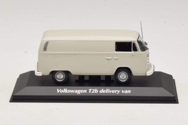 Volkswagen T2b Lieferwagen Grau Maxichamps 1:43 940053060 Metall