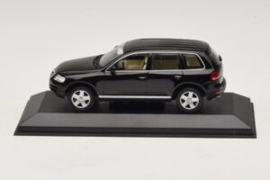 Volkswagen Touareg 7L Schwarz Minichamps 1:43 TOUAREG002 Metall