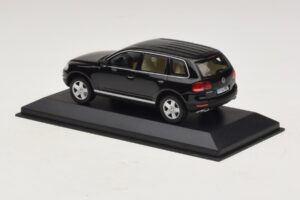 Volkswagen Touareg 7L Schwarz Minichamps 1:43 TOUAREG002 Metall – Bild 3 von 5