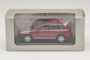 Volkswagen Touareg 7L Rot Minichamps 1:43 TOUAREG003 Metall – Bild 5 von 5