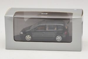 Volkswagen Touran 1T Schwarz Minichamps 1:43 TOURAN005 Metall – Bild 5 von 5