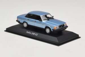Volvo 240 GL Blue Metallic Maxichamps 1:43 940171400 Metall – Bild 3 von 5