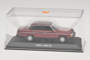 Volvo 240 GL Dark Red Metallic Maxichamps 1:43 940171401 Metall – Bild 4 von 5