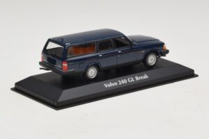 Volvo 240 GL Kombi Dunkelblau Maxichamps 1:43 940171412 Metall – Bild 2 von 5