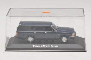 Volvo 240 GL Kombi Dunkelblau Maxichamps 1:43 940171412 Metall – Bild 4 von 5