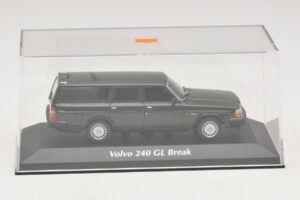 Volvo 240 GL Kombi Dunkelgrün Maxichamps 1:43 940171411 Metall – Bild 4 von 5