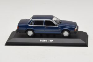 Volvo 740 Dark Blue Metallic Maxichamps 1:43 940171701 Metall