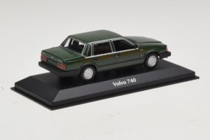 Volvo 740 Dunkelgrün Maxichamps 1:43 940171700 Metall – Bild 2 von 5