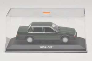 Volvo 740 Dunkelgrün Maxichamps 1:43 940171700 Metall – Bild 4 von 5